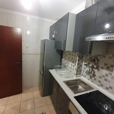Lovely 2-Bedroom Flat With Free Parking Apartment *