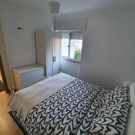 Lovely 2-Bedroom Flat With Free Parking